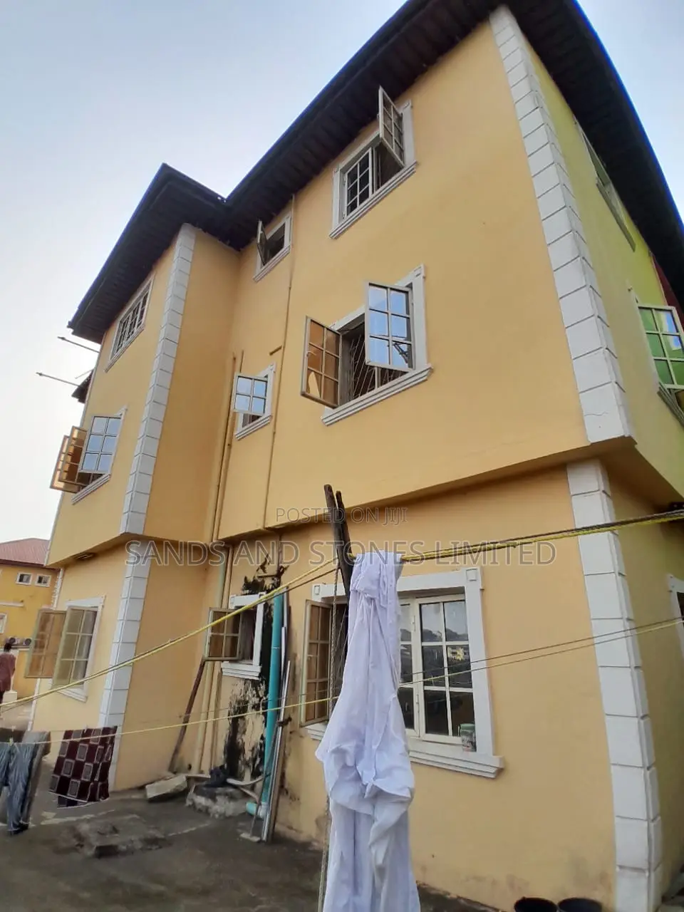 20bdrm Block of Flats in Ikorodu, Ebute for sale in Ebute
