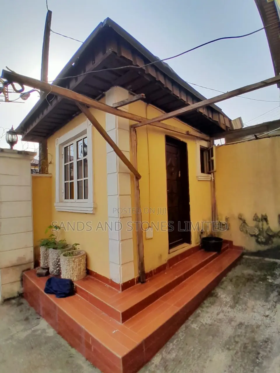 20bdrm Block of Flats in Ikorodu, Ebute for sale in Ebute