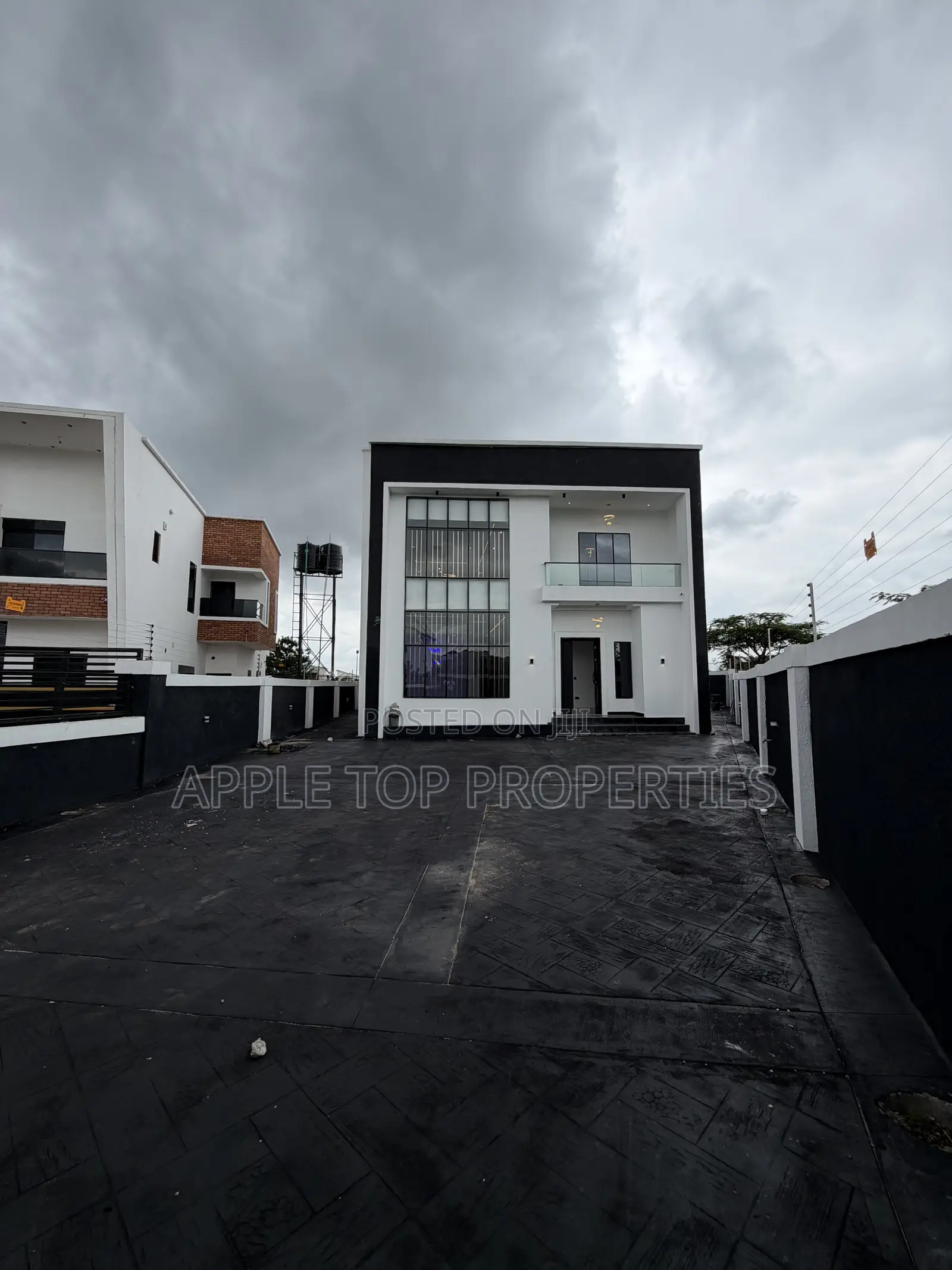 5bdrm Duplex in Centenary City, Enugu for sale in Enugu