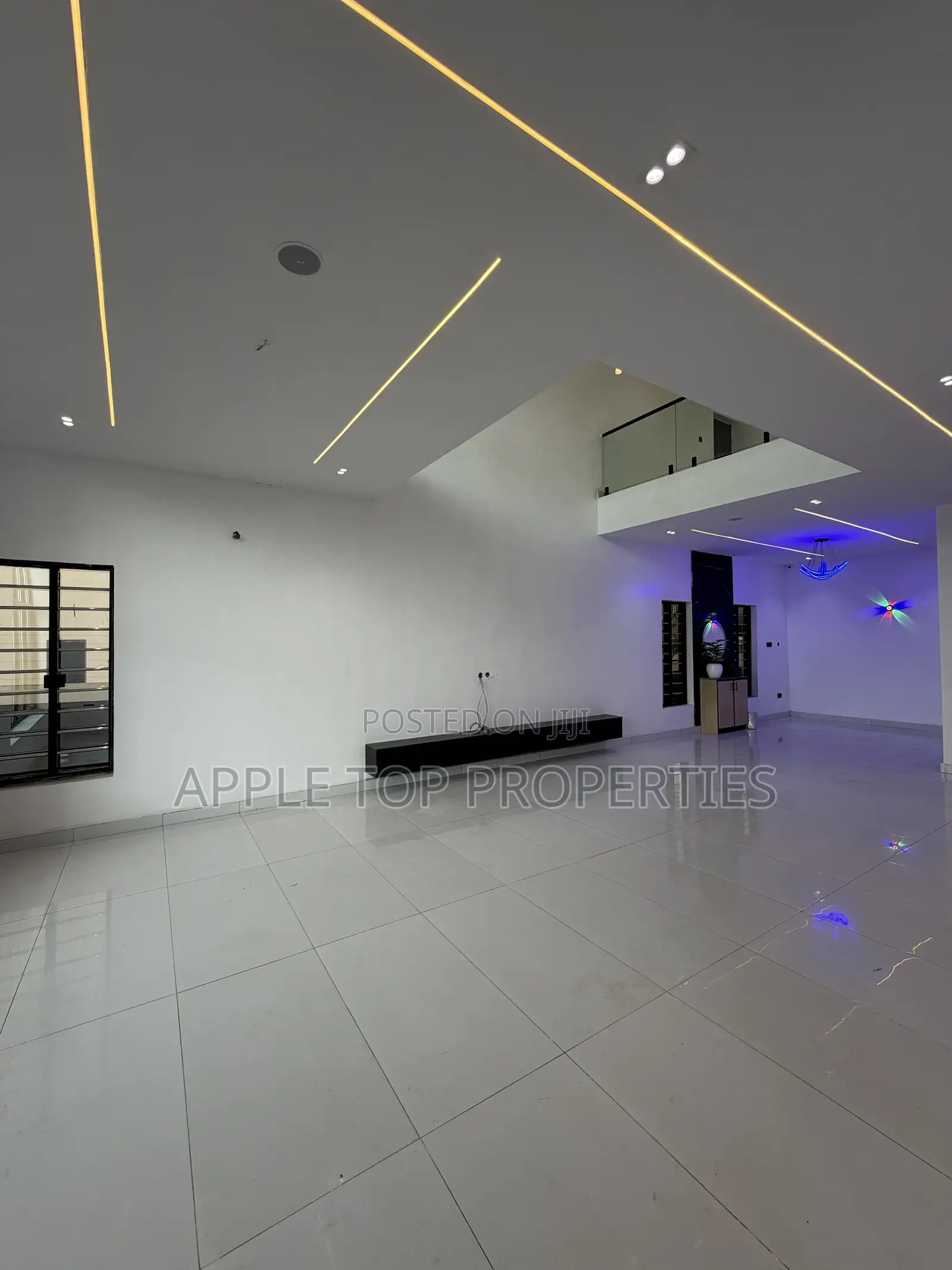 5bdrm Duplex in Centenary City, Enugu for sale in Enugu