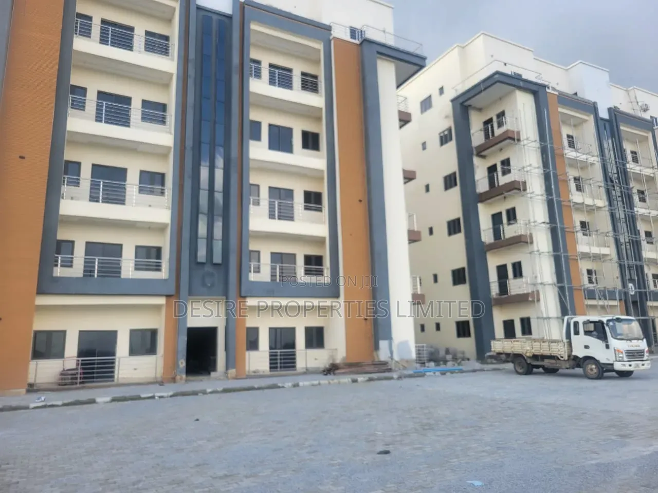 2bdrm Block of Flats in River Park Estate, Sabon Lugbe for sale in Sabon Lugbe