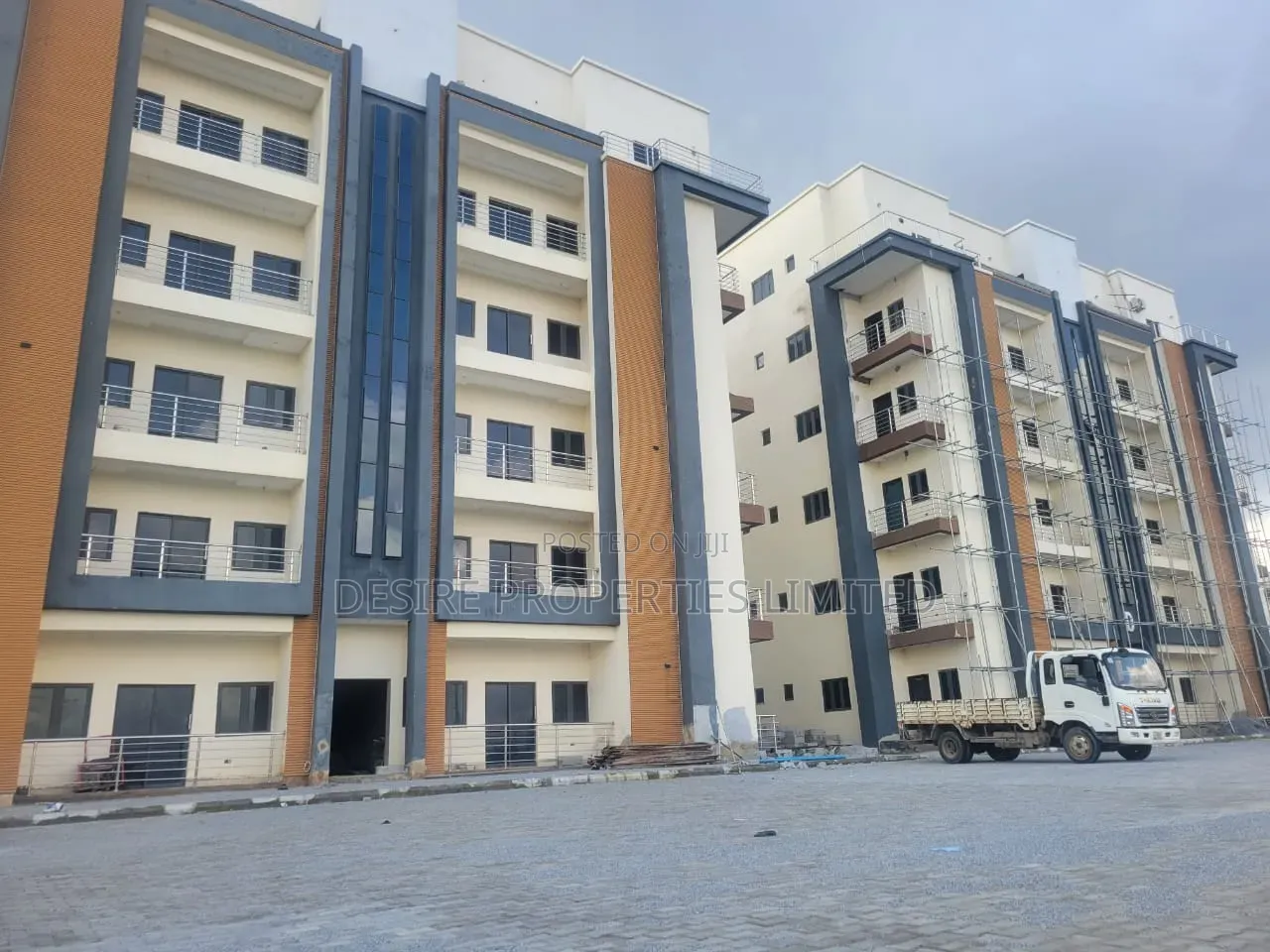 2bdrm Block of Flats in River Park Estate, Sabon Lugbe for sale in Sabon Lugbe