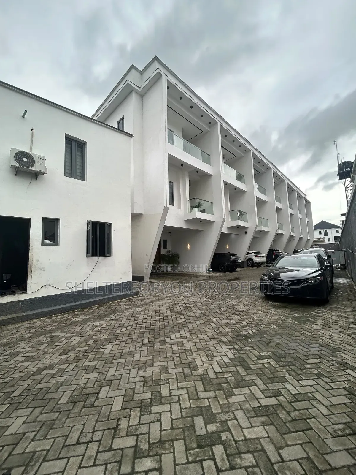 3bdrm Duplex in Ikate for rent in Ikate