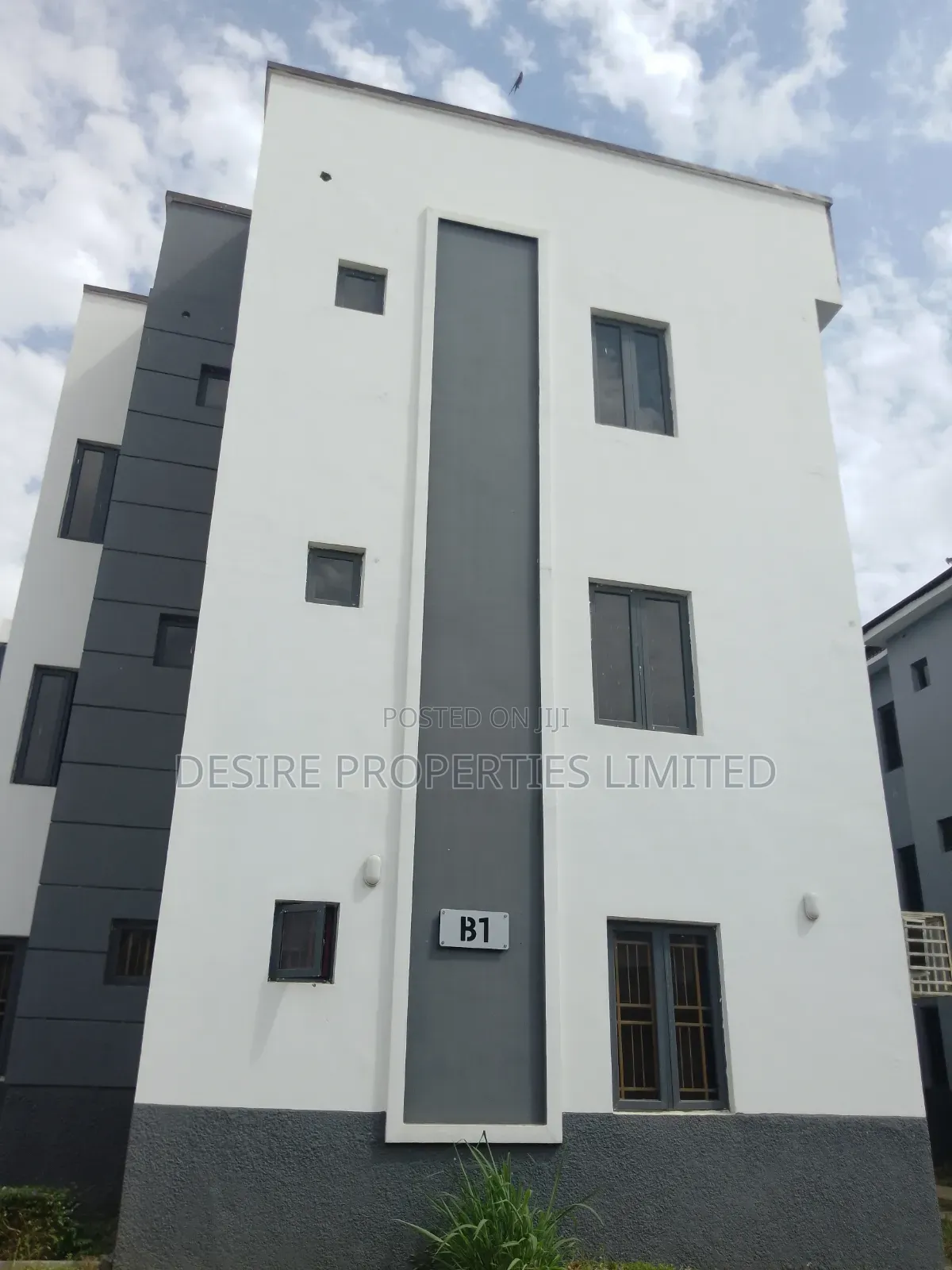 2bdrm Block of Flats in River Park Estate, Sabon Lugbe for sale in Sabon Lugbe