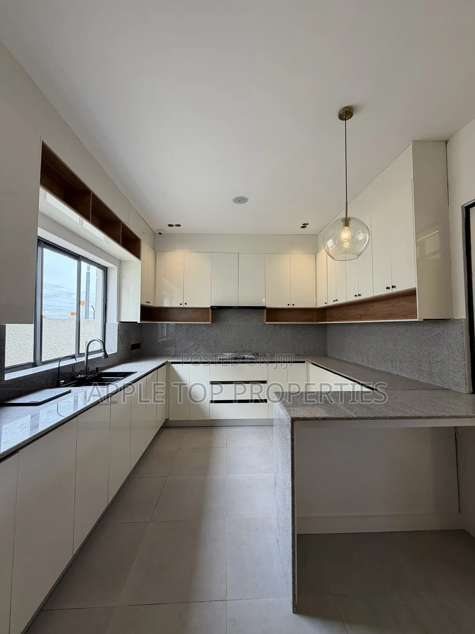 4bdrm Bungalow in Centenary City, Enugu for sale in Enugu