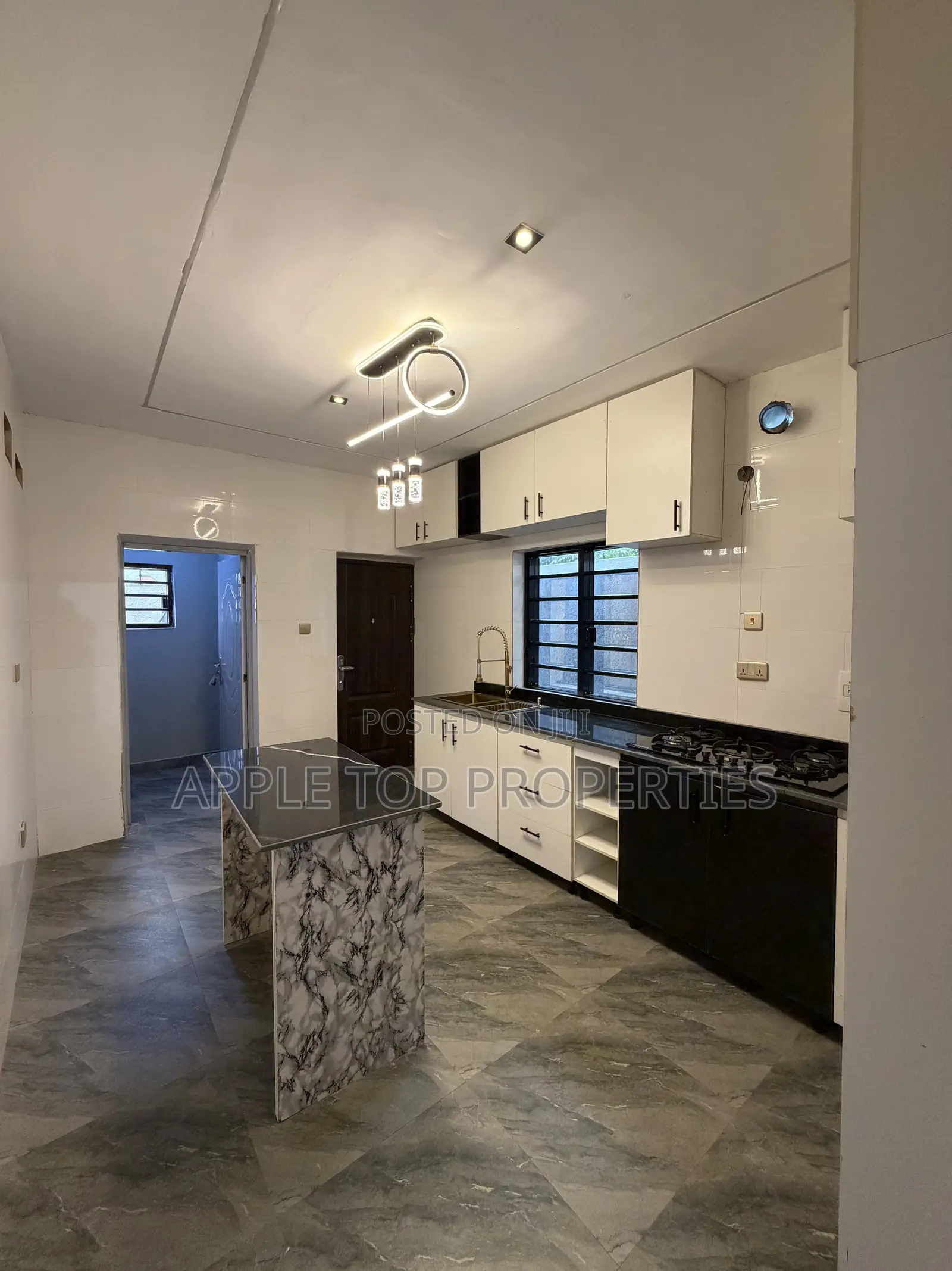 4bdrm Duplex in Golf Annex, Enugu for sale in Enugu