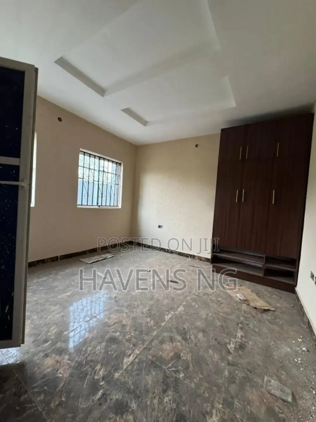 4bdrm Apartment in Apata for sale in Apata