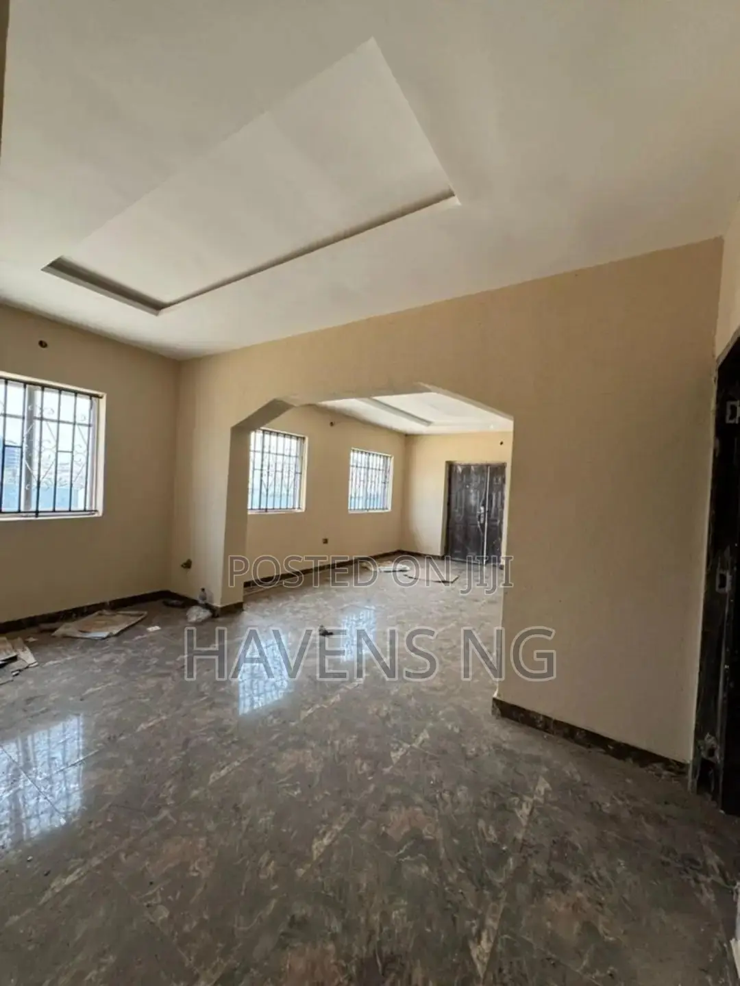 4bdrm Apartment in Apata for sale in Apata