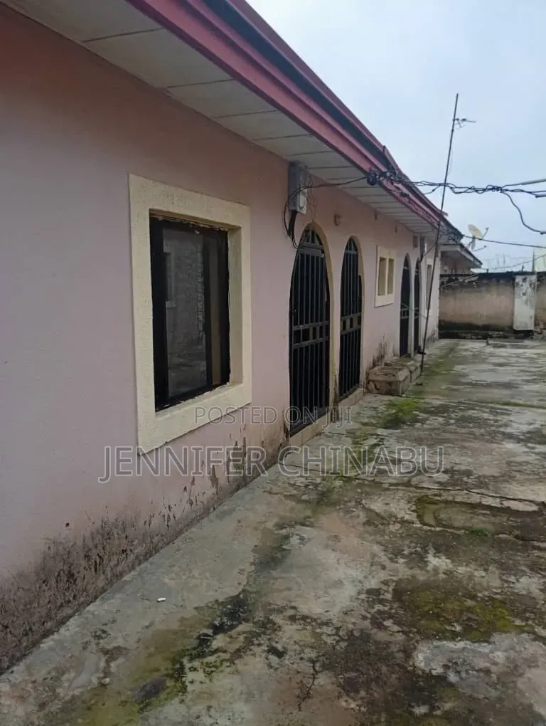 Furnished 9bdrm Bungalow in Dei-Dei for sale in Dei-Dei