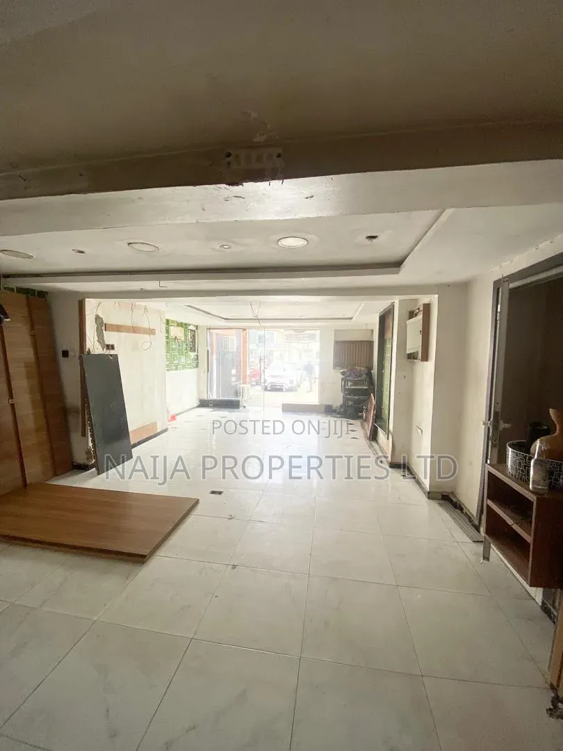 200sqm Office/Shop Space on a Major Rd at Lekki Phase 1 for Rent in Lekki Phase 1