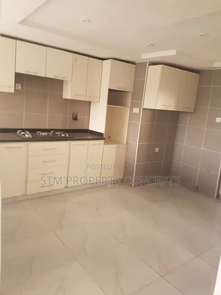 Furnished 3bdrm Apartment in Alaka/Iponri for rent in Alaka/Iponri