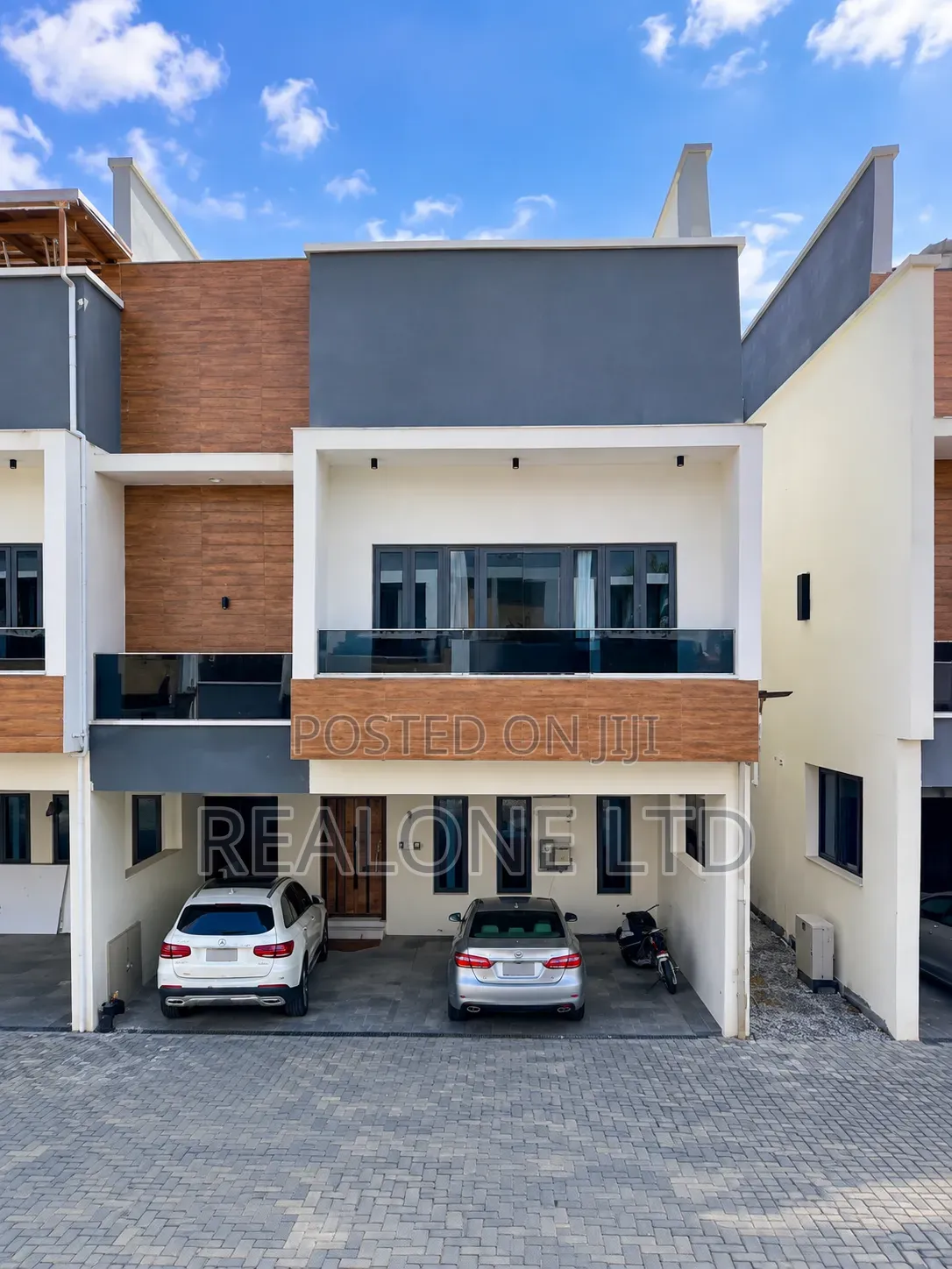 Furnished 4bdrm Duplex in Ilasan for sale in Ilasan