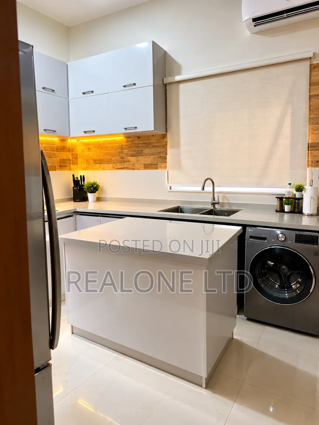 Furnished 4bdrm Duplex in Ilasan for sale in Ilasan