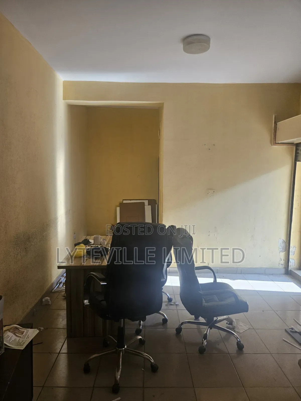 Office Space 29sqm in Utako