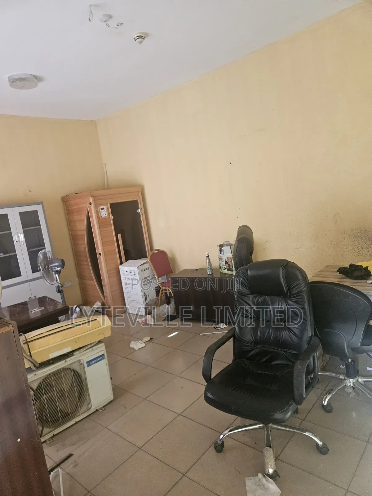 Office Space 29sqm in Utako