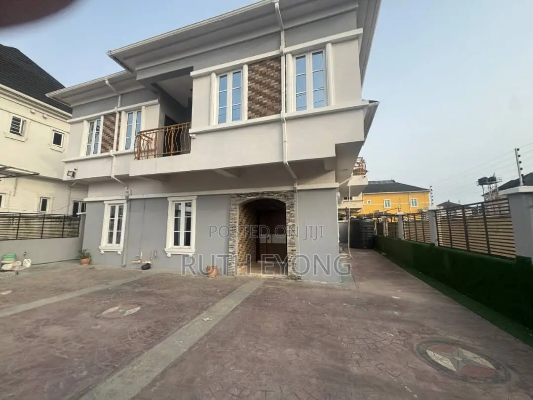 5bdrm Duplex in Lekki County Home, Ikota for rent in Ikota