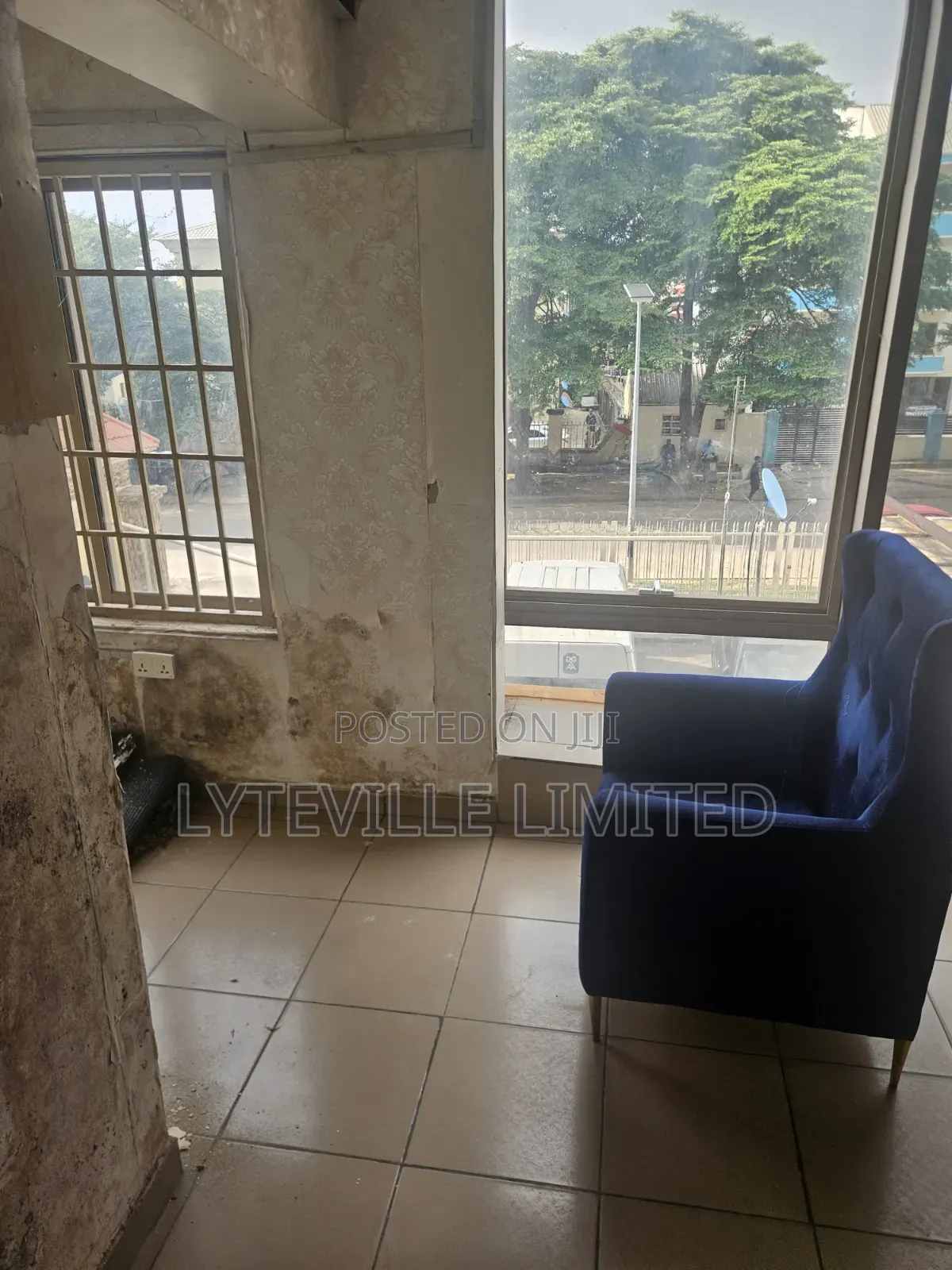 Office Space 32sqm in Utako