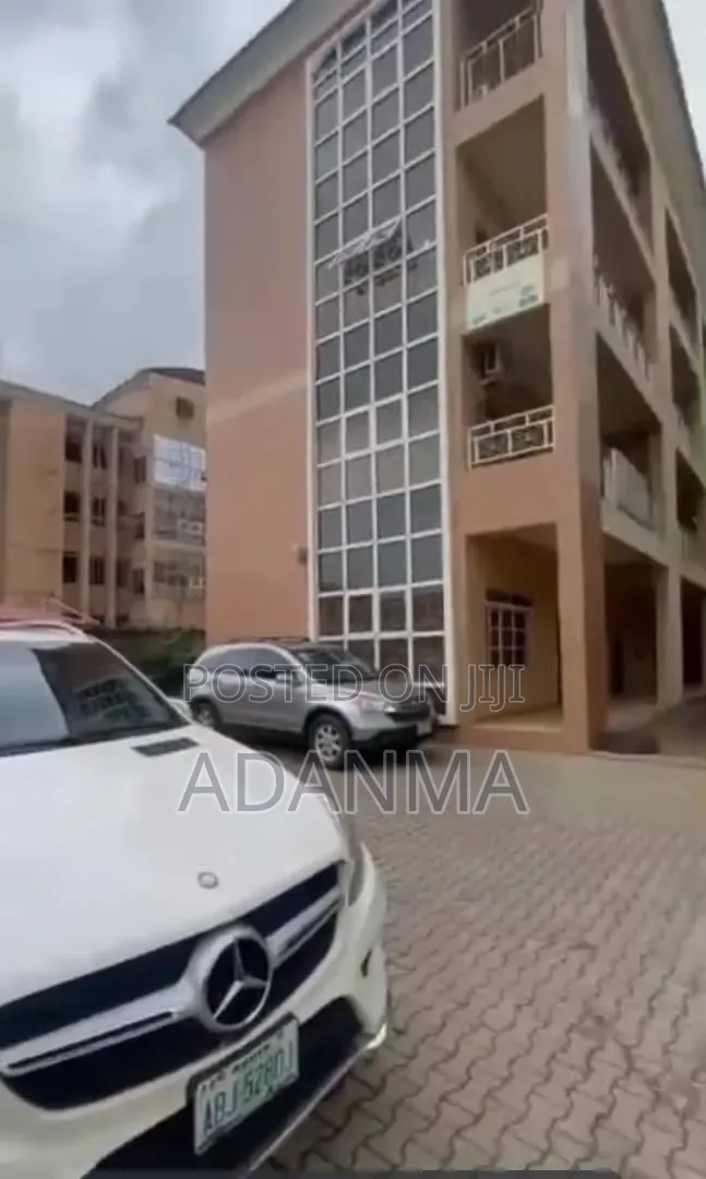 Plaza for Sale in Jabi