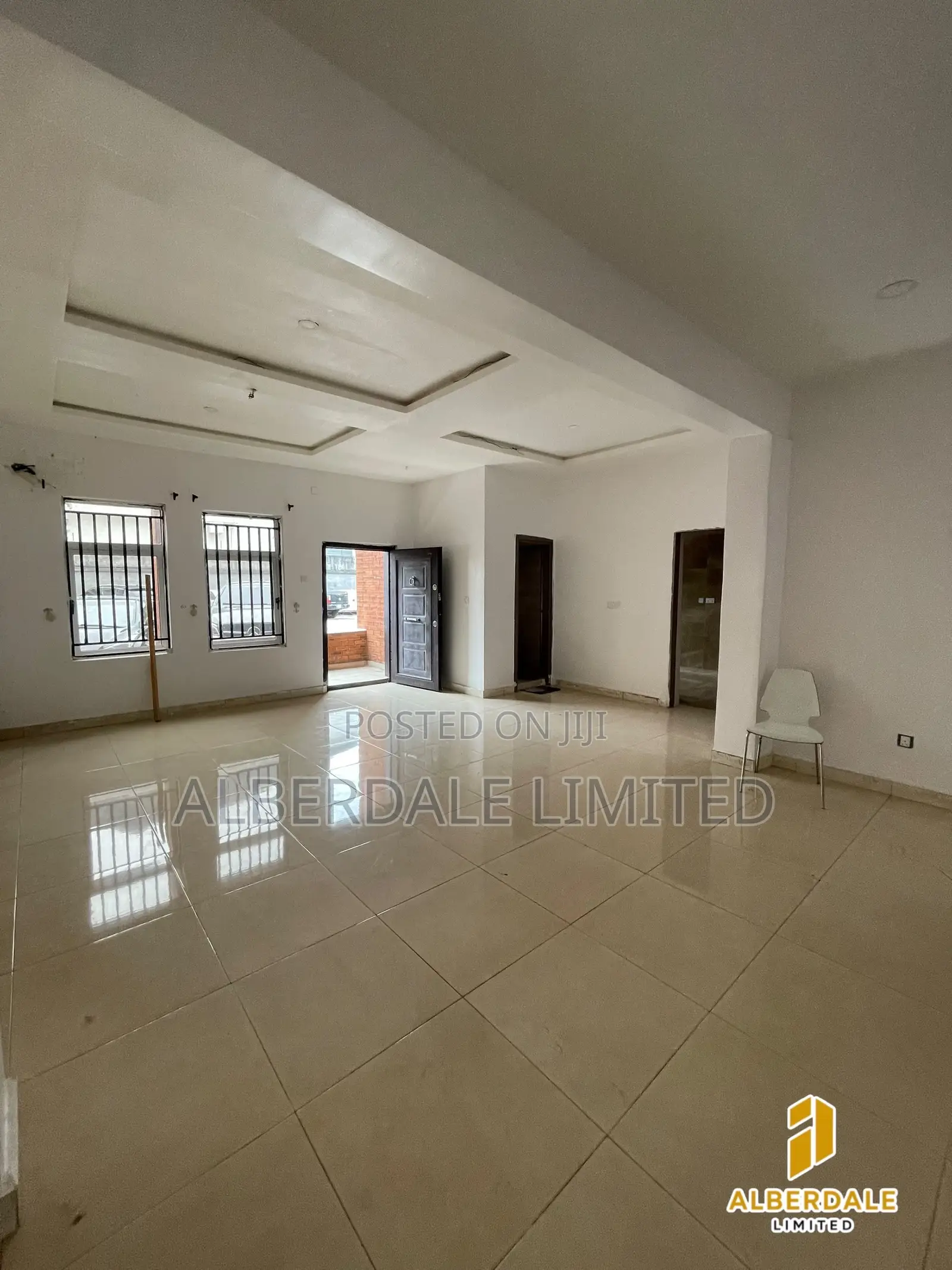 2bdrm Block of Flats in Chevron for rent in Chevron