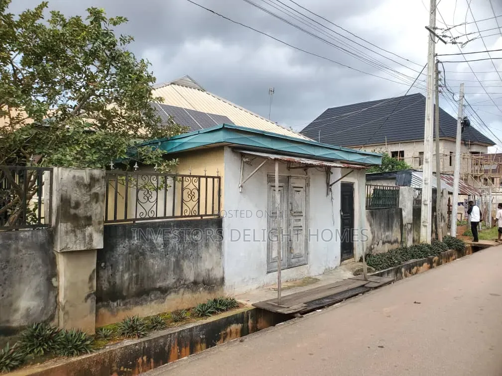 4bdrm Block of Flats in Oshimili North for sale in Oshimili North