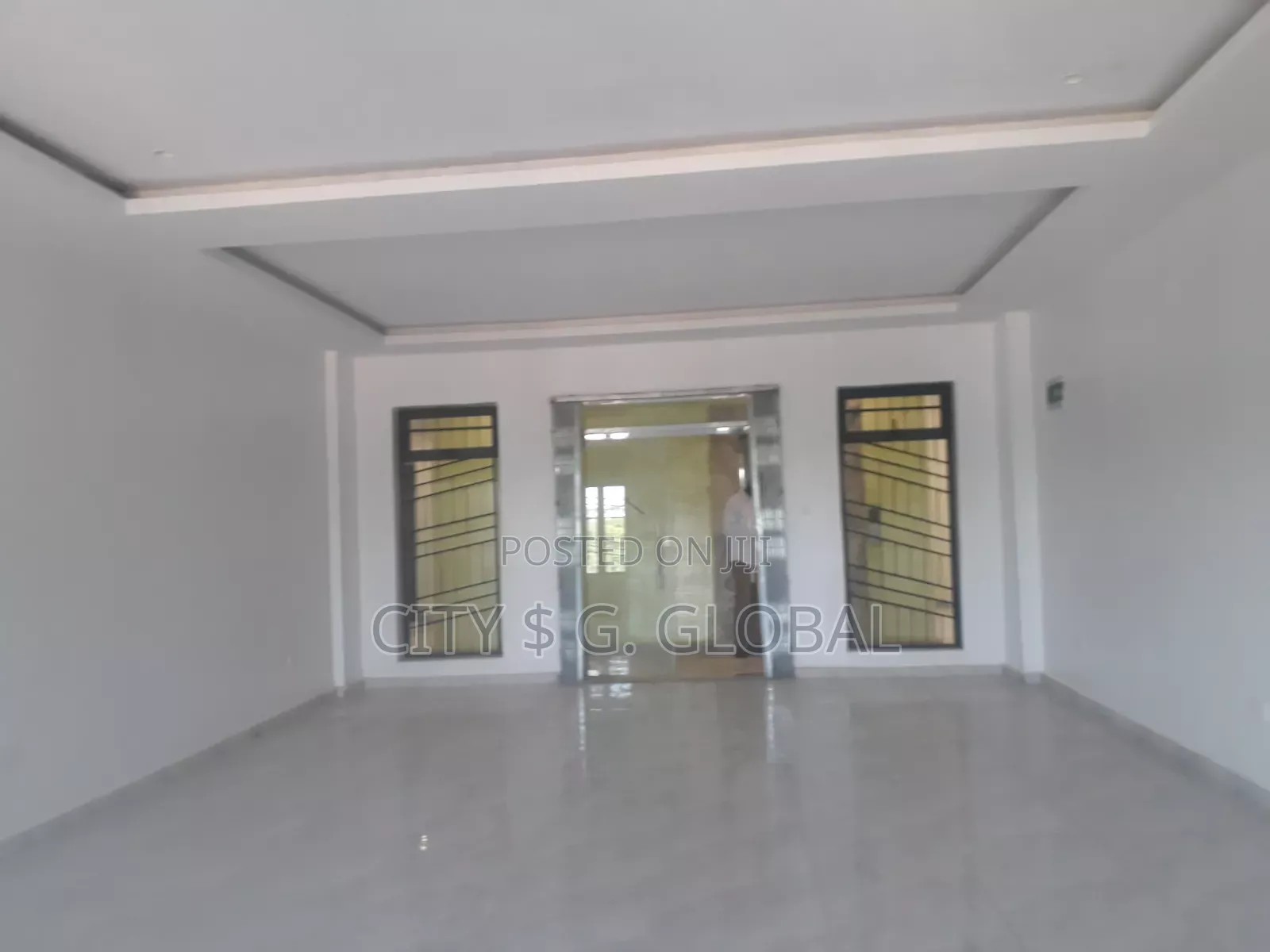 Shop Space and Office Space in Zone 5 / Wuse