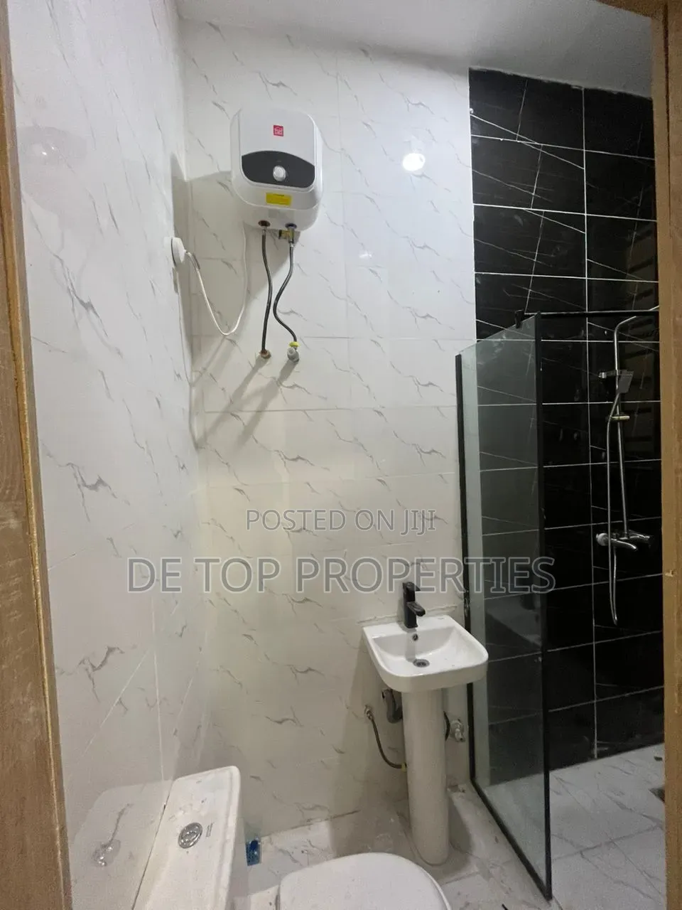 2bdrm Apartment in Ologolo Lekki for rent in Lekki Phase 1