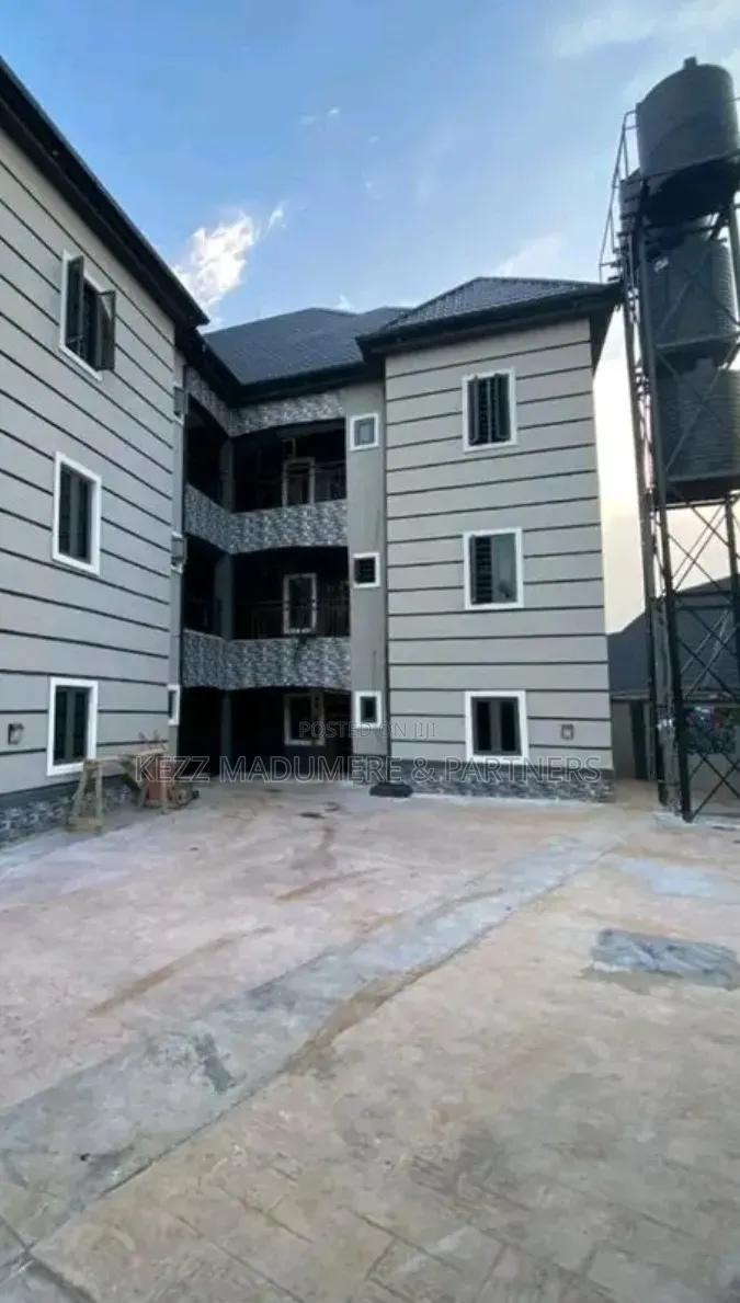 10bdrm Block of Flats in Spibat Umudagu Prof. for sale in Owerri