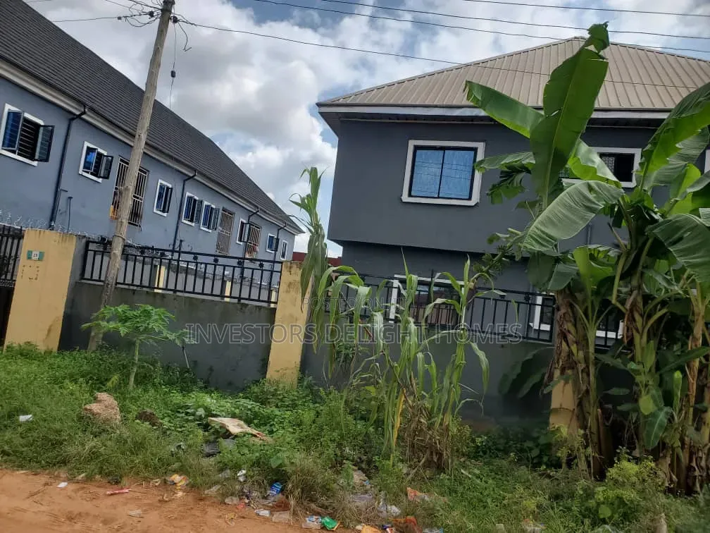 3bdrm Block of Flats in Oshimili South for sale in Oshimili South