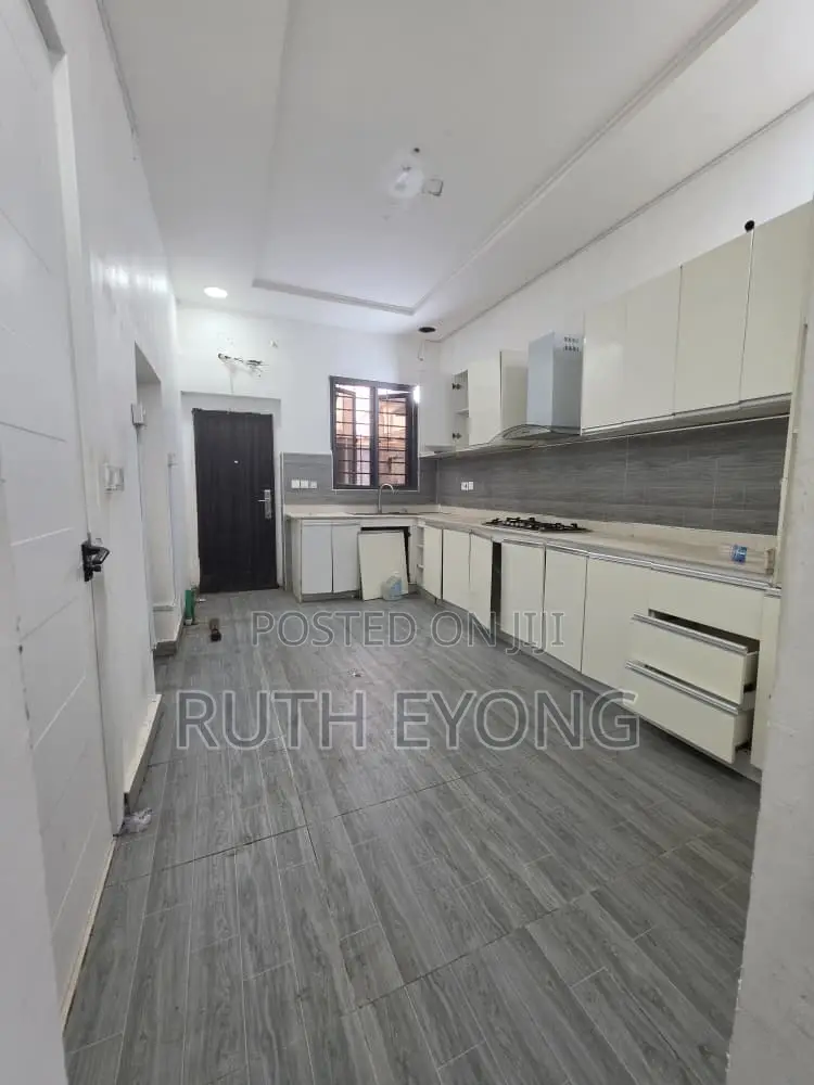 4bdrm Townhouse / Terrace in Ologolo Lagos for rent in Ologolo