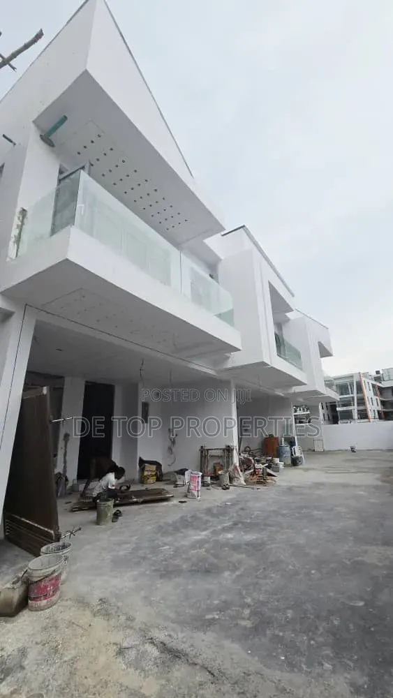 3bdrm Duplex in Oral Estate Lekki for sale in Lekki Phase 1