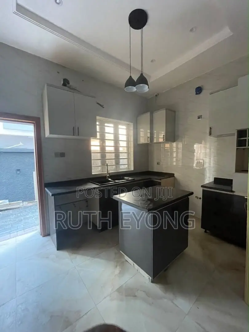 4bdrm Duplex in Salem Ikate for rent in Ikate