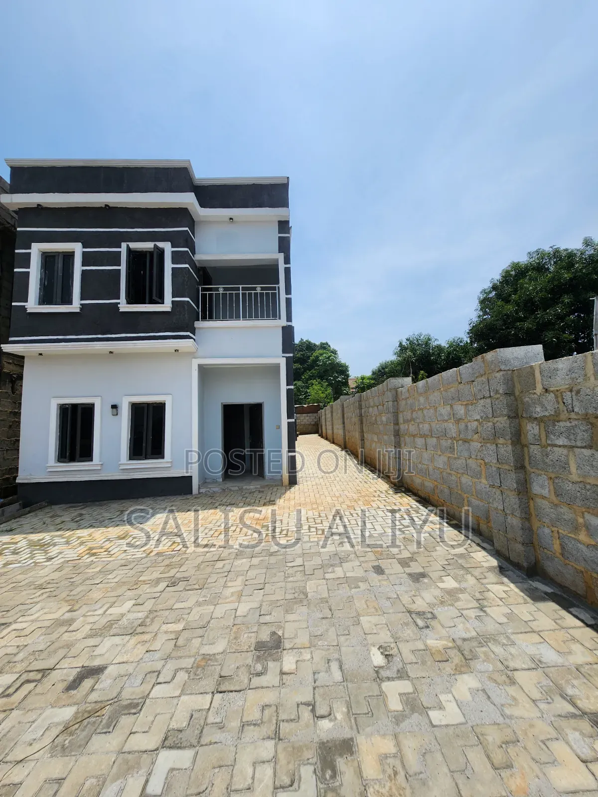4bdrm Duplex in Life Camp for sale in Life Camp
