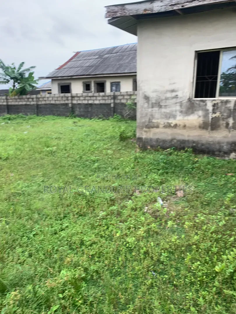 Perfect Standard Full Plot of Land With a Room Self-Contained. in Ikorodu