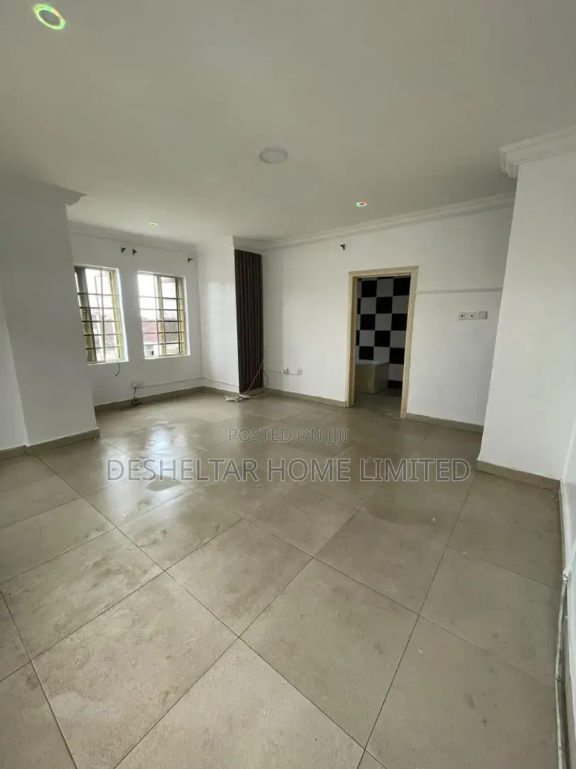 3bdrm Shared Apartment in Southern View Estate, Chevron for rent in Chevron