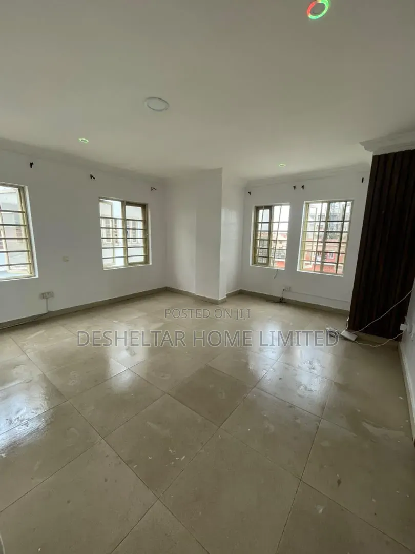 3bdrm Shared Apartment in Southern View Estate, Chevron for rent in Chevron