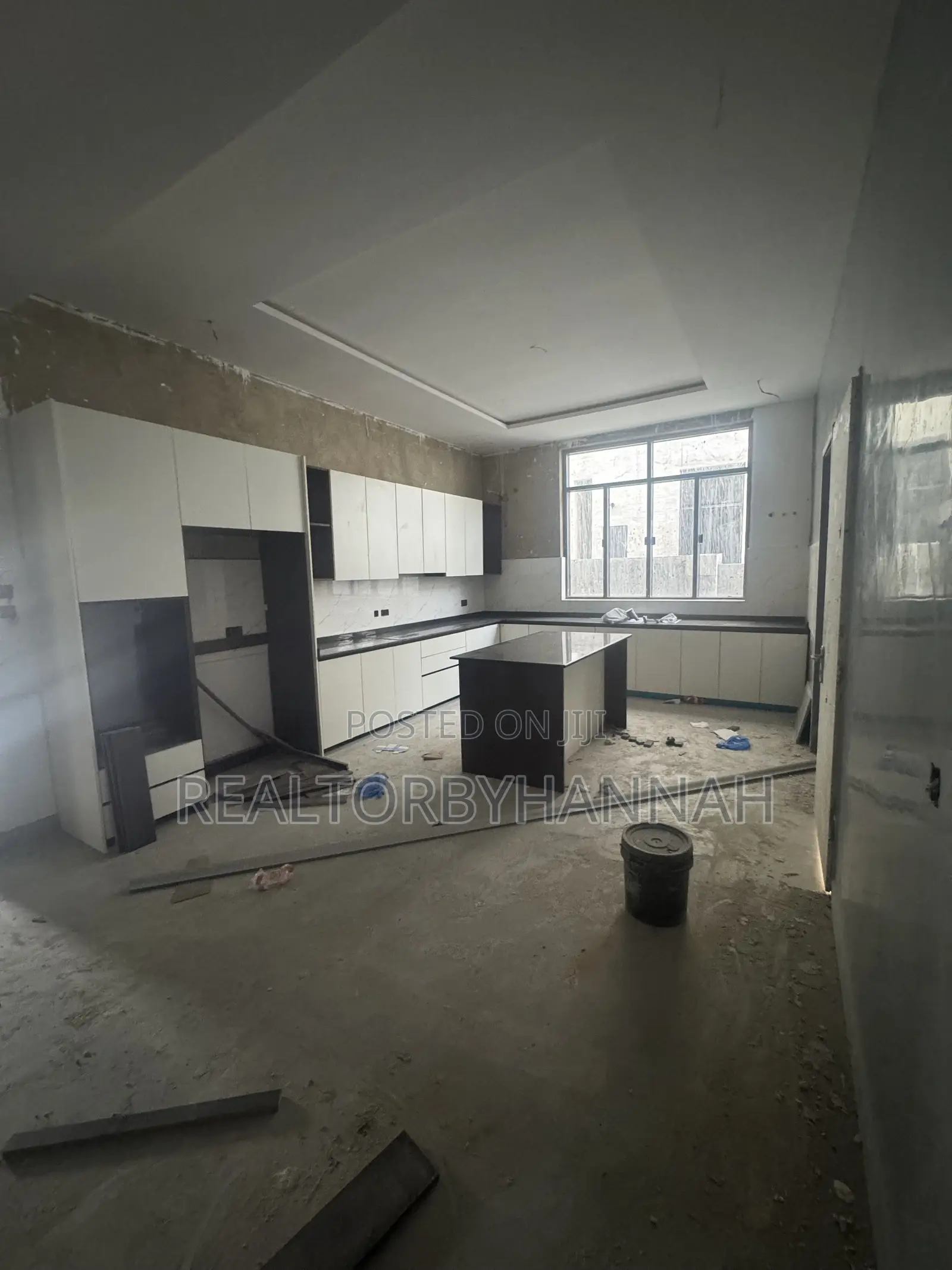 New Built 5 Bedrooms Stand Along Duplex With Attached Bq in Asokoro