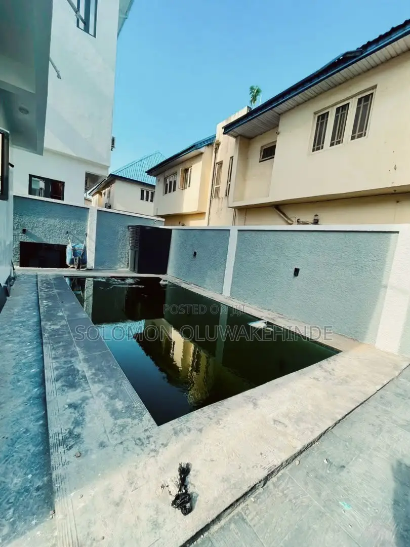 6bdrm Duplex in Magodo Gra Phase 2 for sale in Magodo