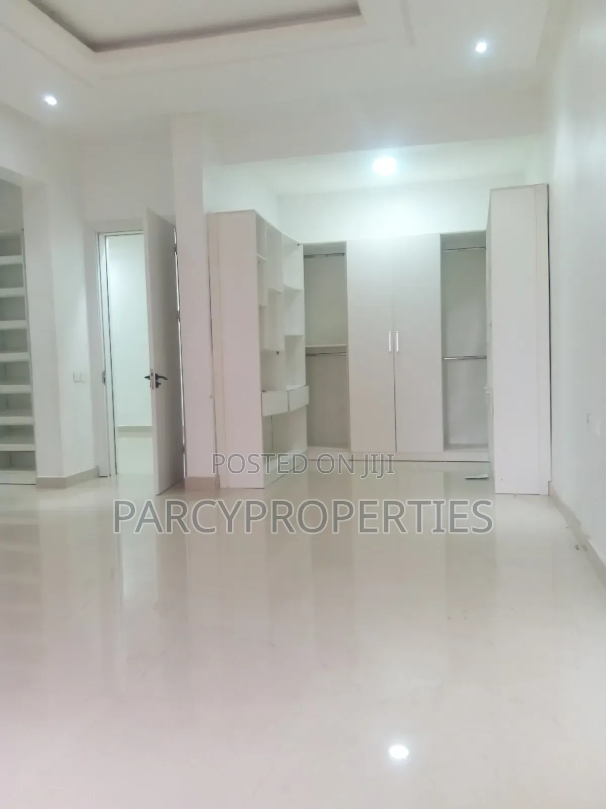 3bdrm Apartment in Atlantis 3, Ologolo for rent in Ologolo