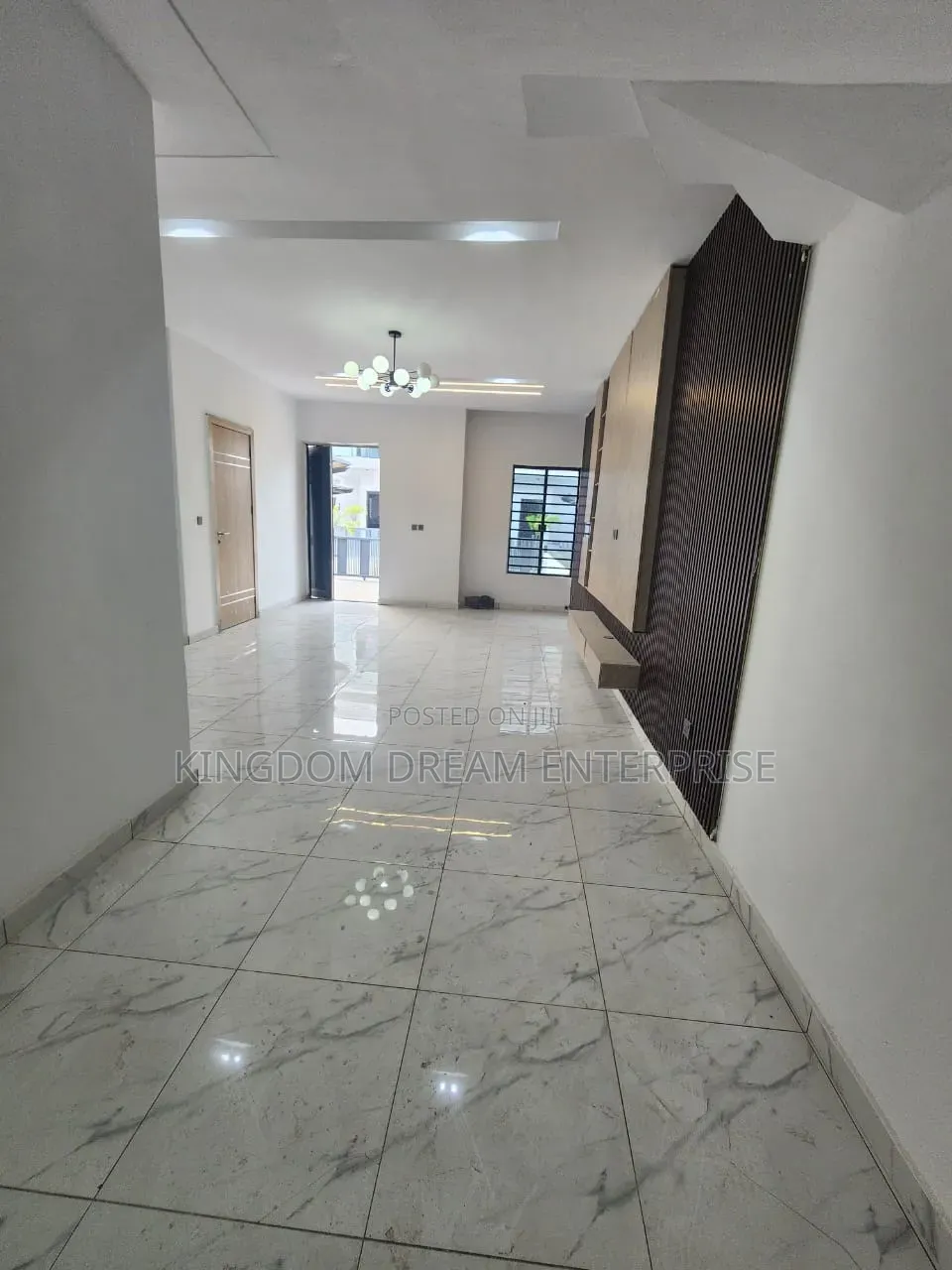 3bdrm Apartment in Ikeja Gra Lagos for sale in Ikeja GRA