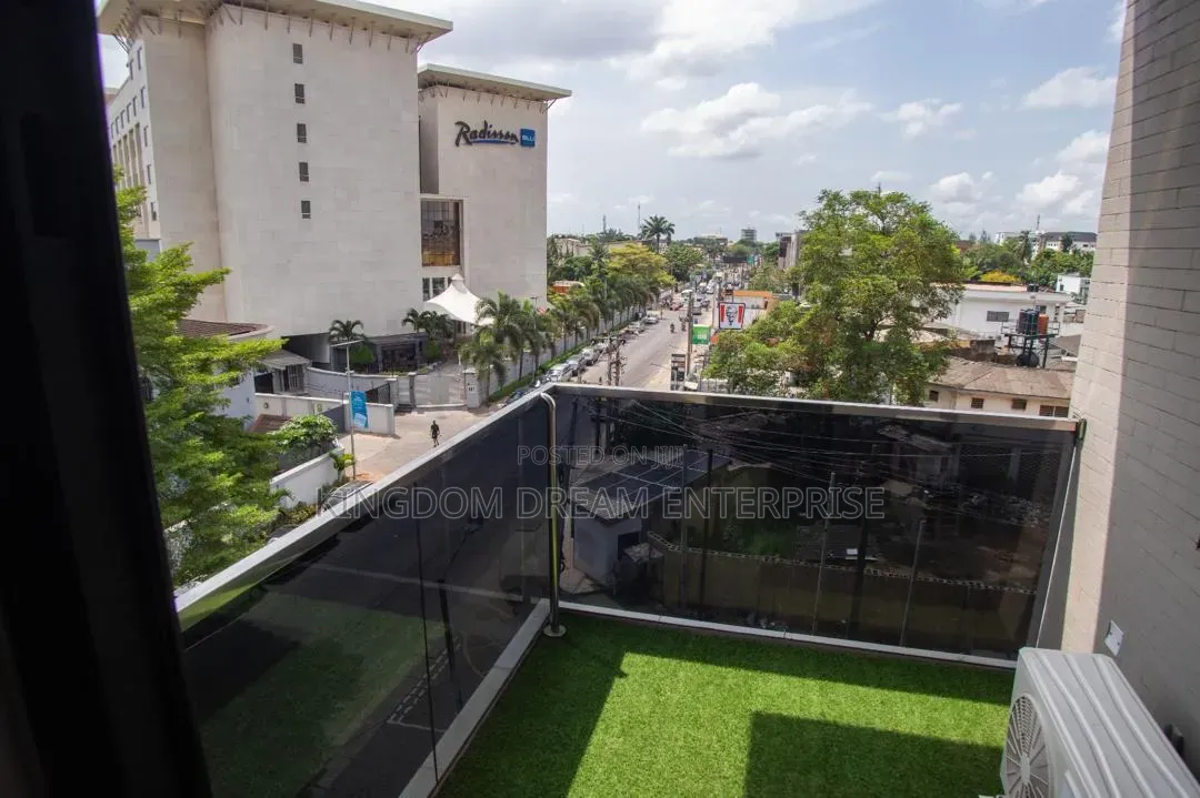 3bdrm Apartment in Ikeja Gra Lagos for sale in Ikeja GRA
