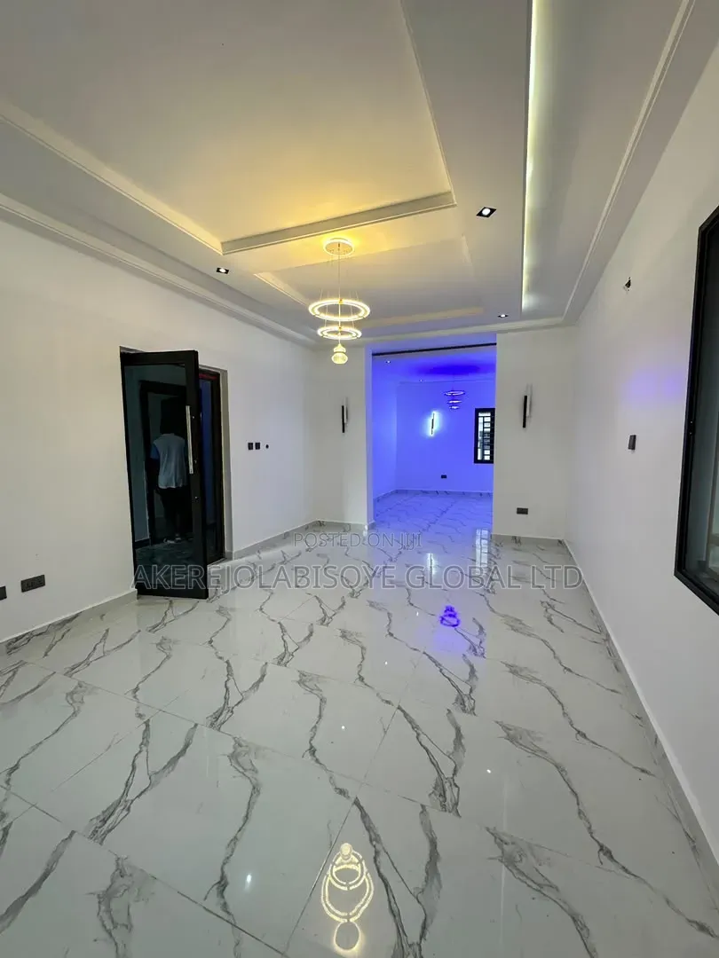 5bdrm Duplex in Before Paradise, Life Camp for rent in Life Camp