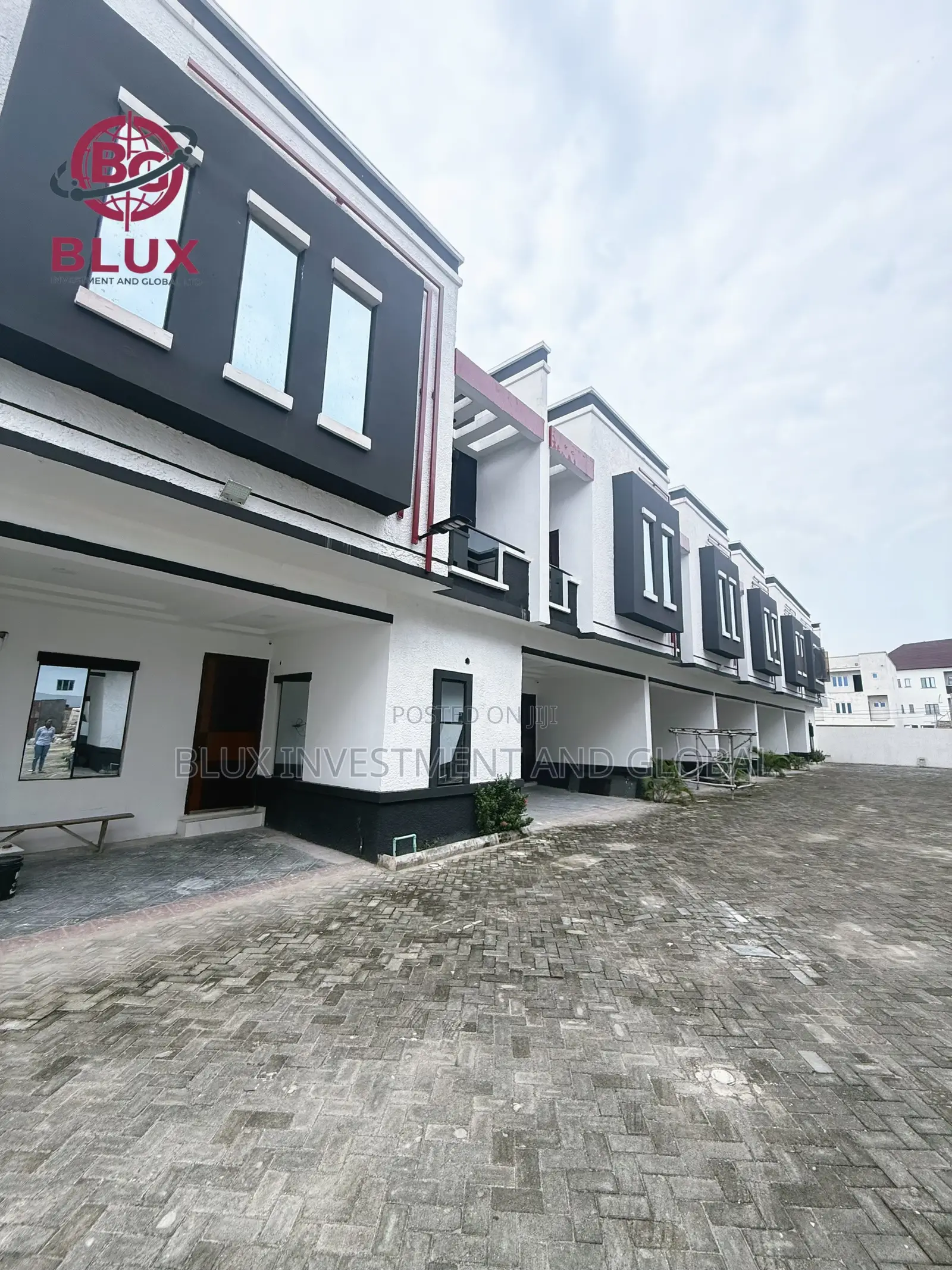 4bdrm Duplex in Orchid Lagos, Lafiaji for sale in Lafiaji