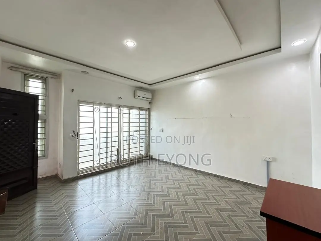 4bdrm Townhouse/Terrace in Lekki Paradise, Chevron for sale in Chevron
