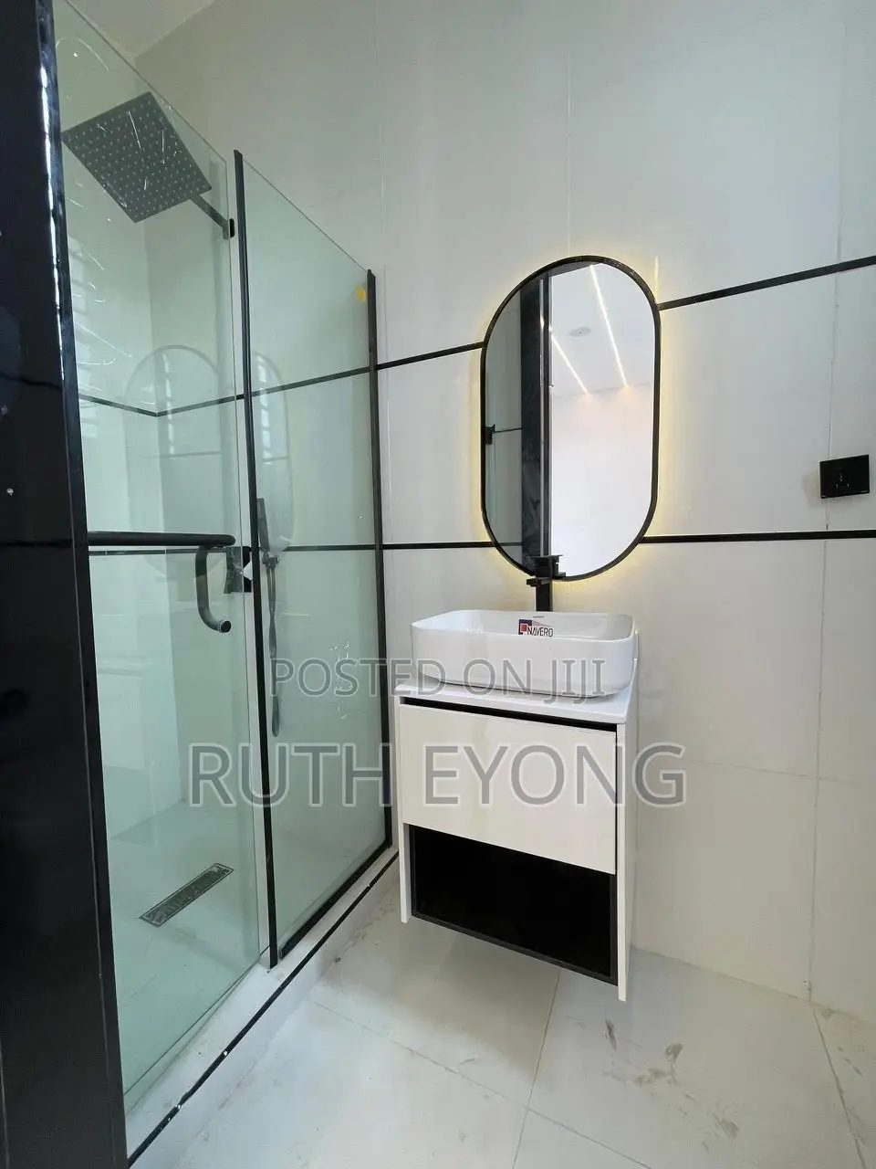 5bdrm Duplex in Ologolo for sale in Ologolo