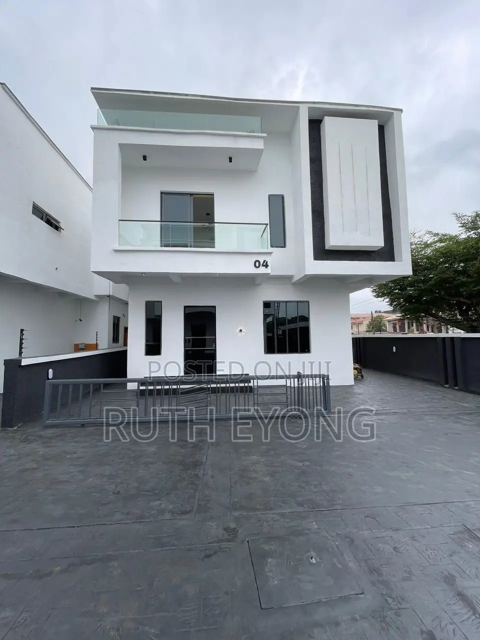 4bdrm Duplex in Idado Lekki Lagos for sale in Idado