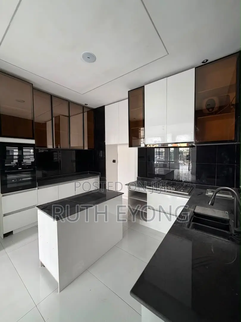 4bdrm House in Ikota for sale in Ikota