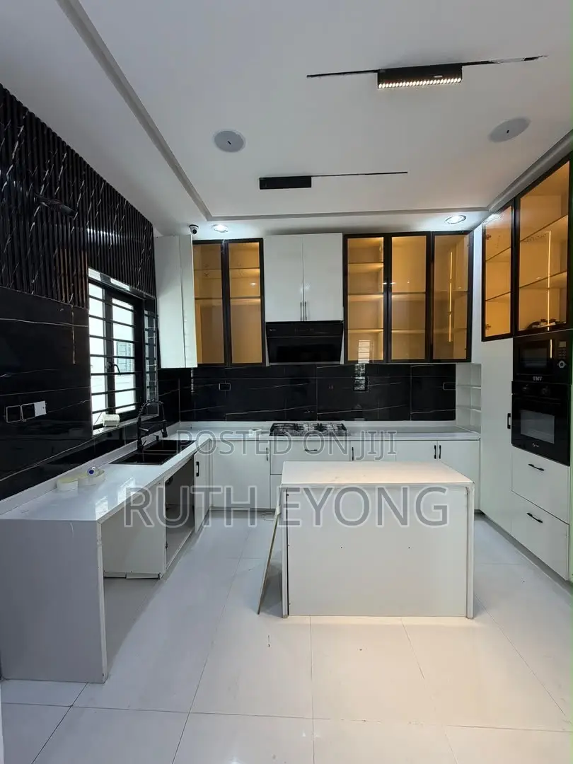 5bdrm Duplex in Orchid, Lekki Phase 1 for sale in Lekki Phase 1
