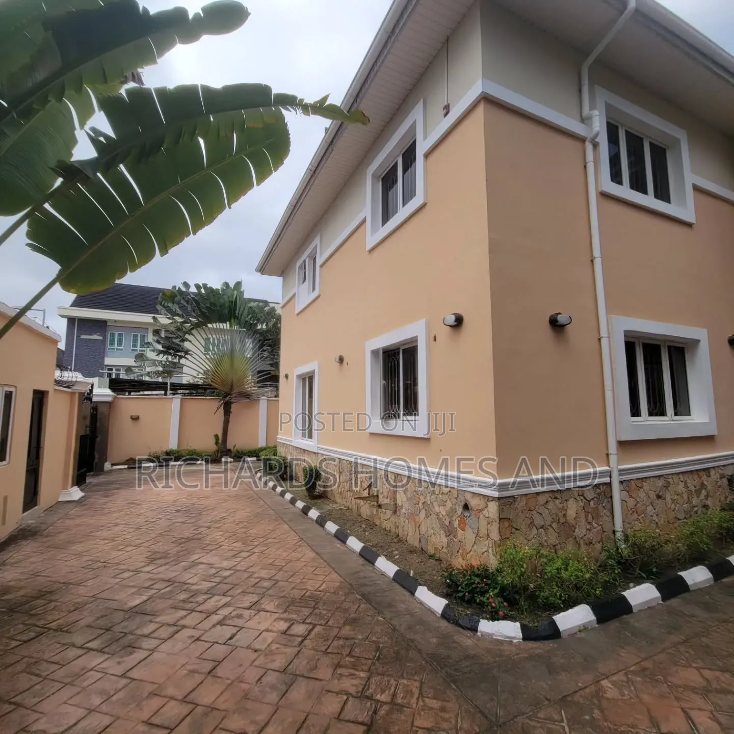 5bdrm Duplex in Banana Island for rent in Banana Island