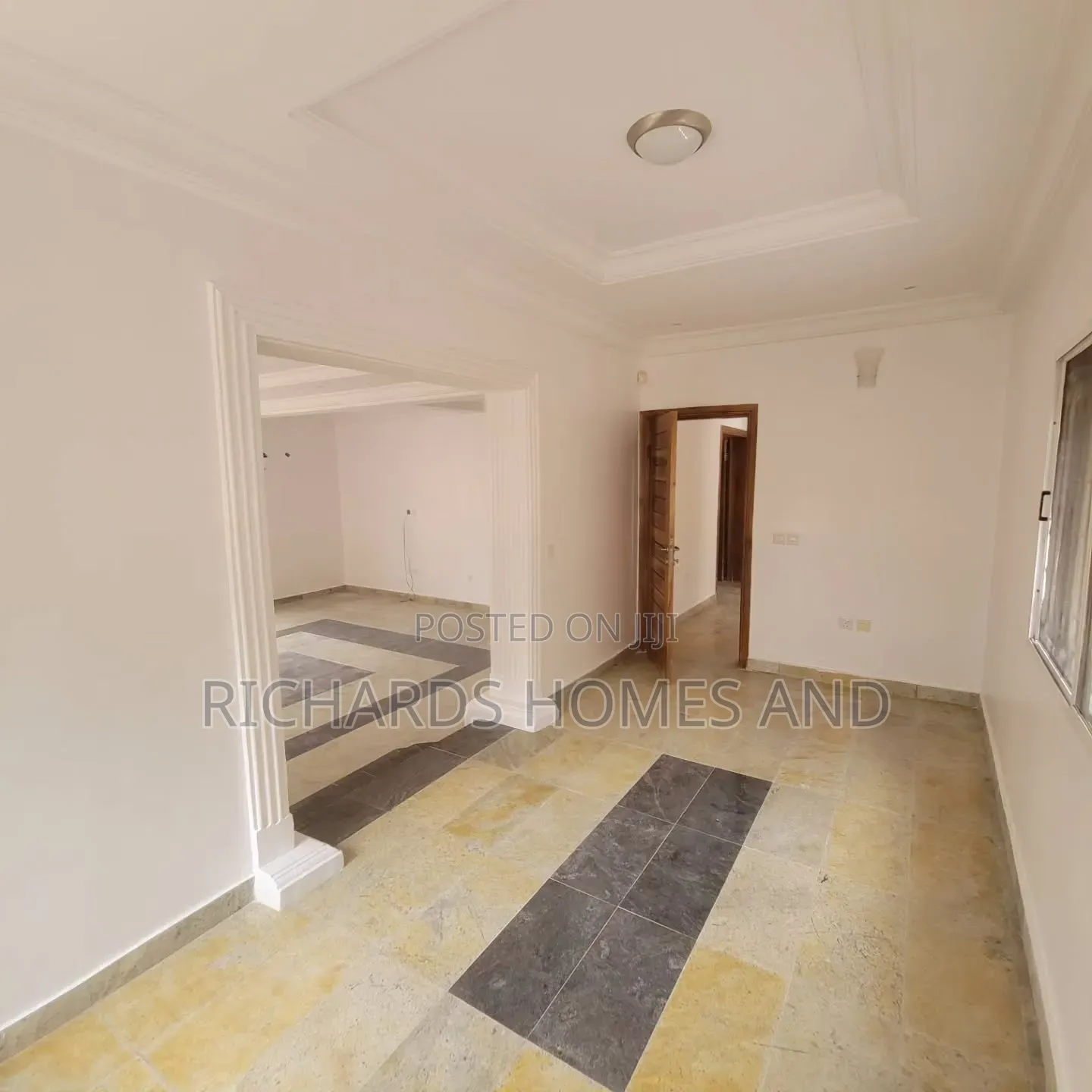 5bdrm Duplex in Banana Island for rent in Banana Island
