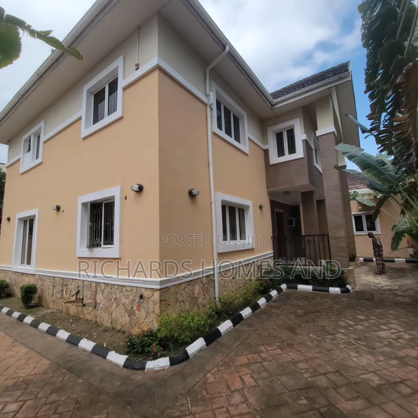 5bdrm Duplex in Banana Island for rent in Banana Island